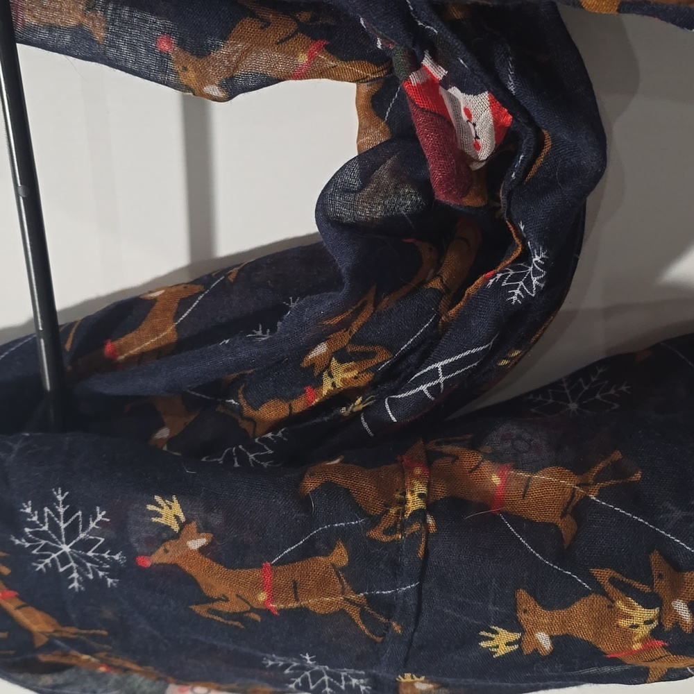 Scarves - Picture 12 of 14